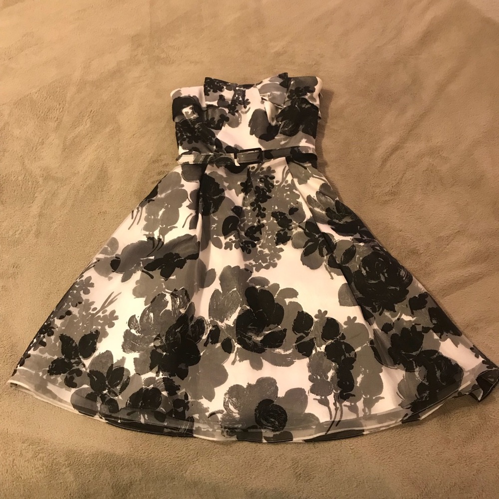 WHITE HOUSE BLACK MARKET Cocktail Dress *size 2*
